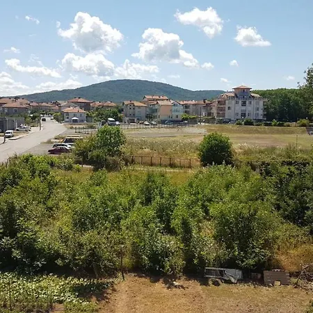 Kirovi House - Guest Casa de hóspedes 2*