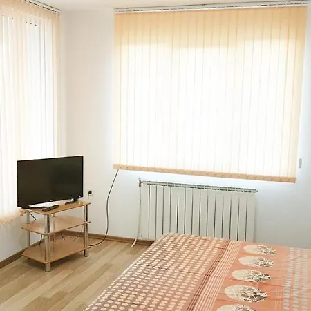 Kirovi House - Guest Πανσιόν Tsarevo