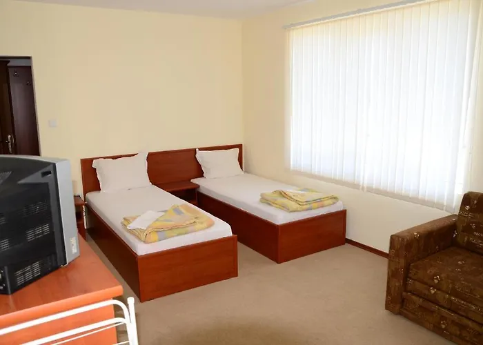 Πανσιόν Kirovi House - Guest Tsarevo