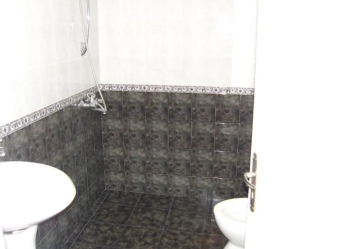 Kirovi House - Guest Πανσιόν Tsarevo