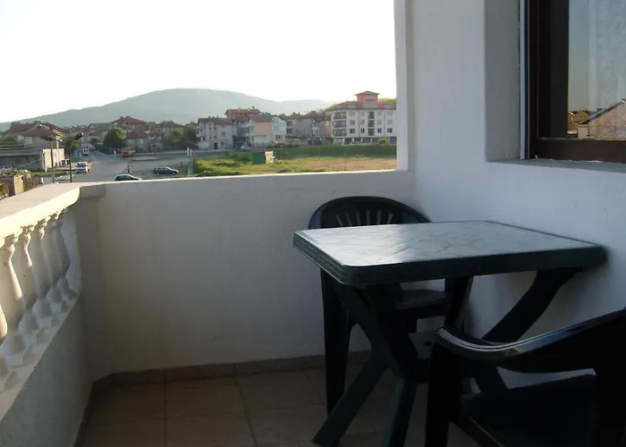 Kirovi House - Guest Πανσιόν 2*