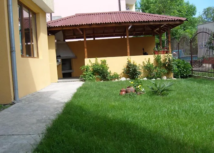 Πανσιόν Kirovi House - Guest