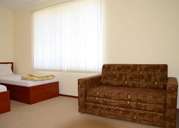 Kirovi House - Guest 2*