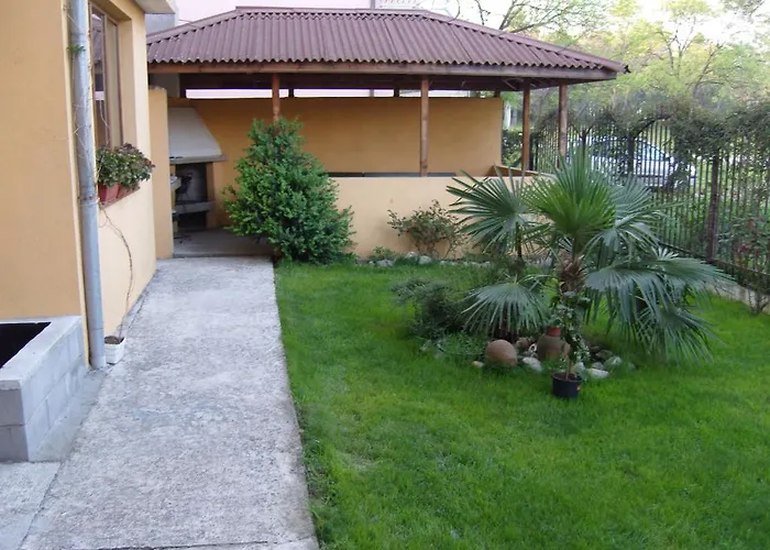 Kirovi House - Guest Gasthof Zarewo