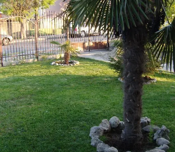 Kirovi House - Guest Gasthof